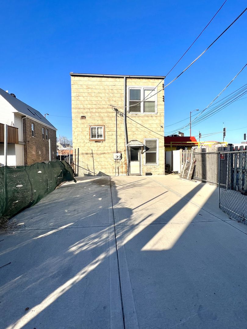 3405 W Belmont Avenue