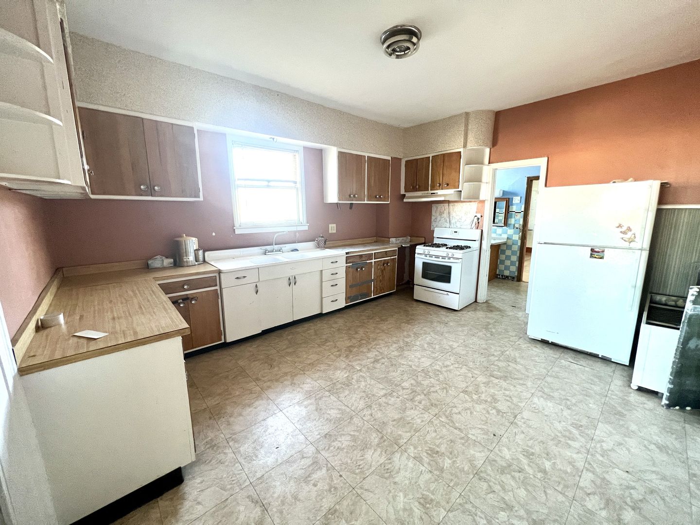 3405 W Belmont Avenue