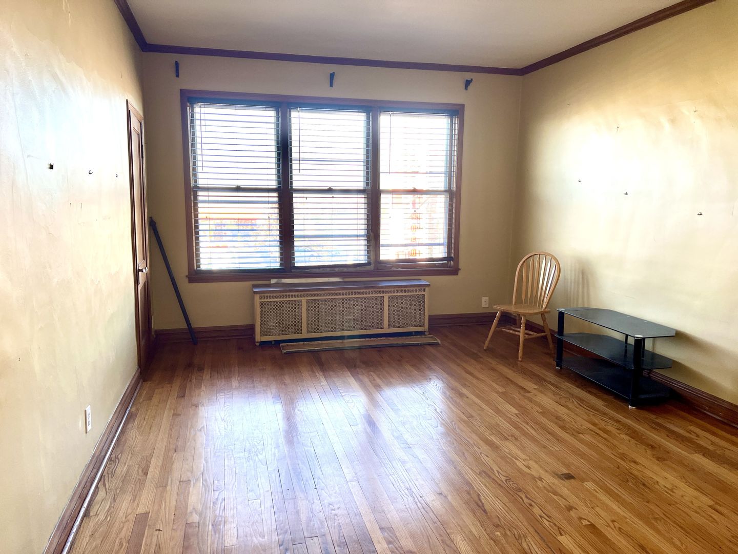 3405 W Belmont Avenue