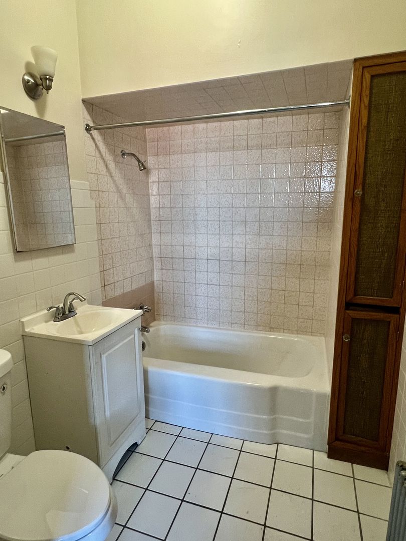 3405 W Belmont Avenue