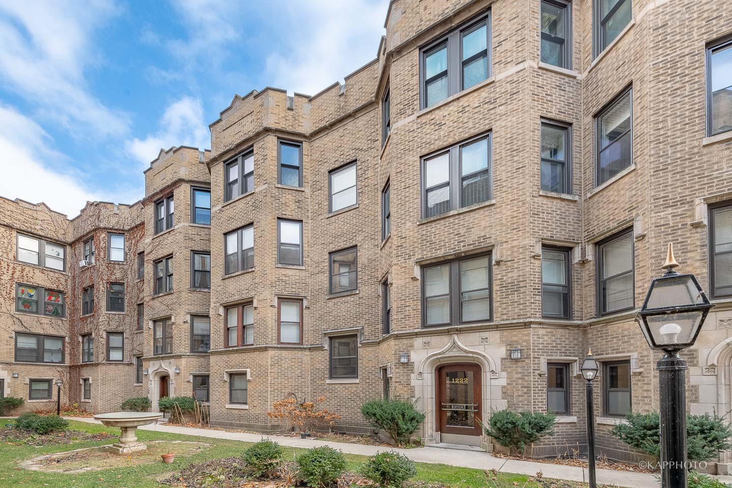 1222 W Jarvis Avenue Unit: 2N