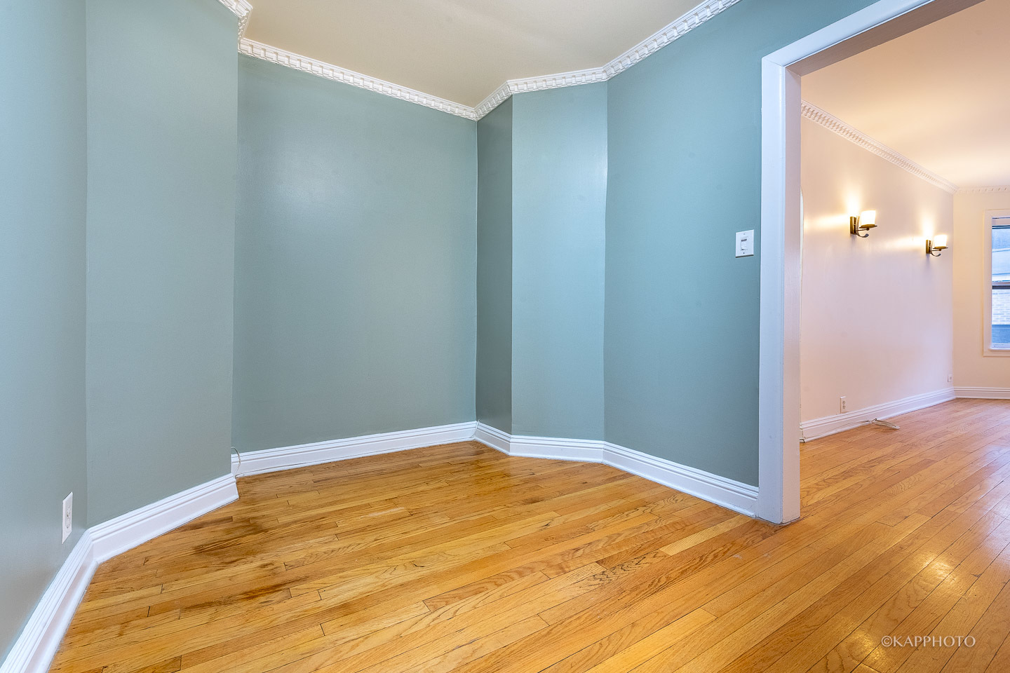 1222 W Jarvis Avenue Unit: 2N