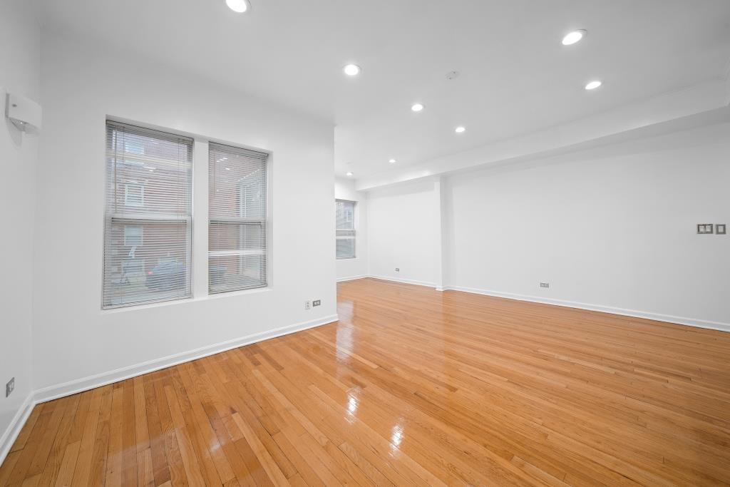 6501 N Greenview Avenue Unit: 1