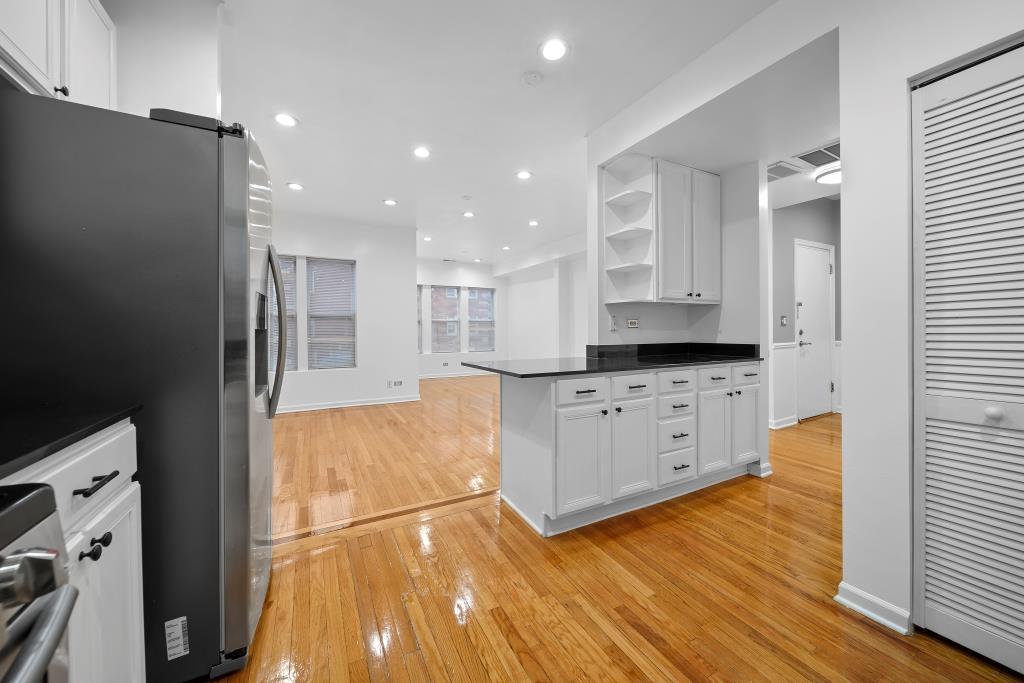 6501 N Greenview Avenue Unit: 1