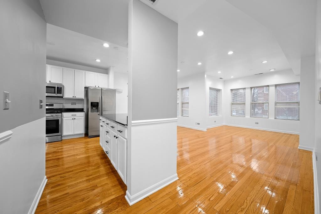 6501 N Greenview Avenue Unit: 1