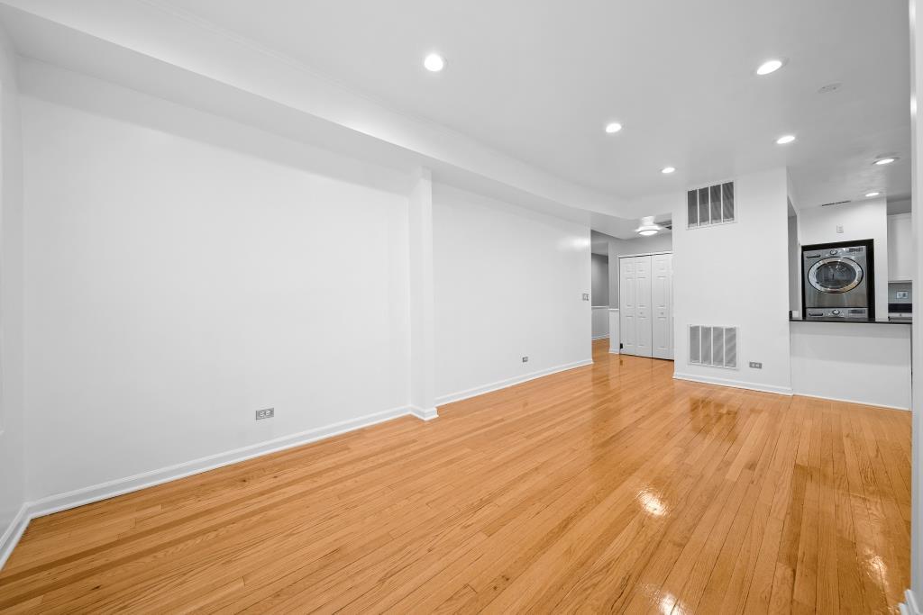 6501 N Greenview Avenue Unit: 1