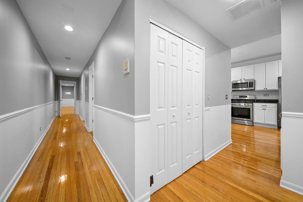 6501 N Greenview Avenue Unit: 1