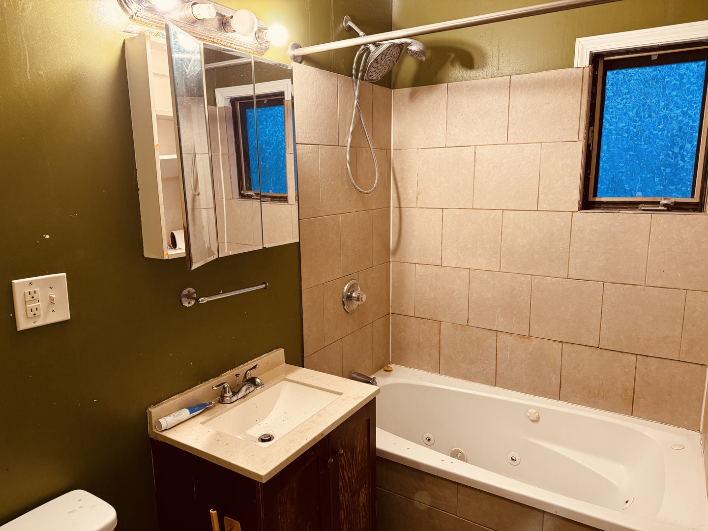 13845 S Dearborn Street