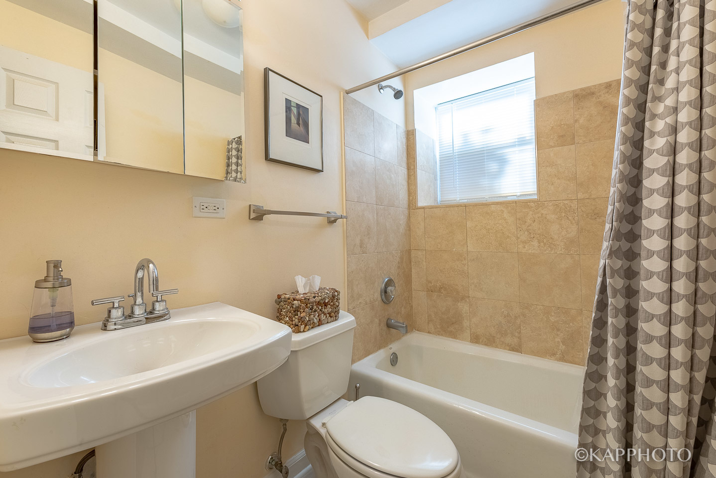 127 S Oakley Boulevard Unit: G