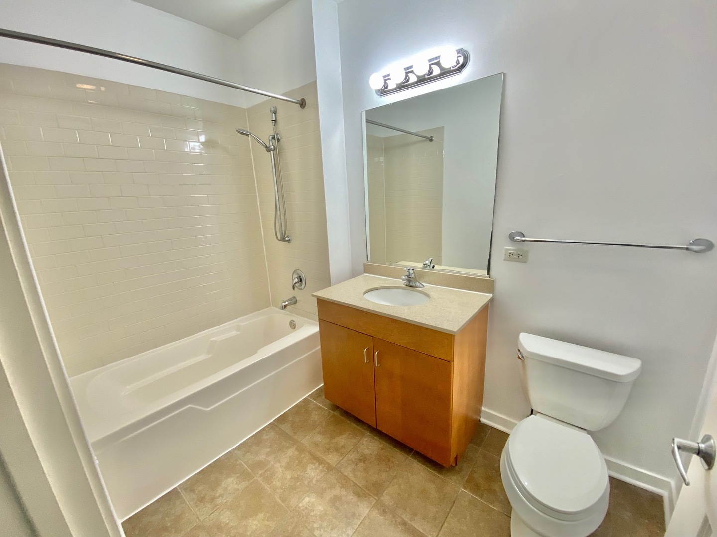 907 S Lytle Street Unit: 101