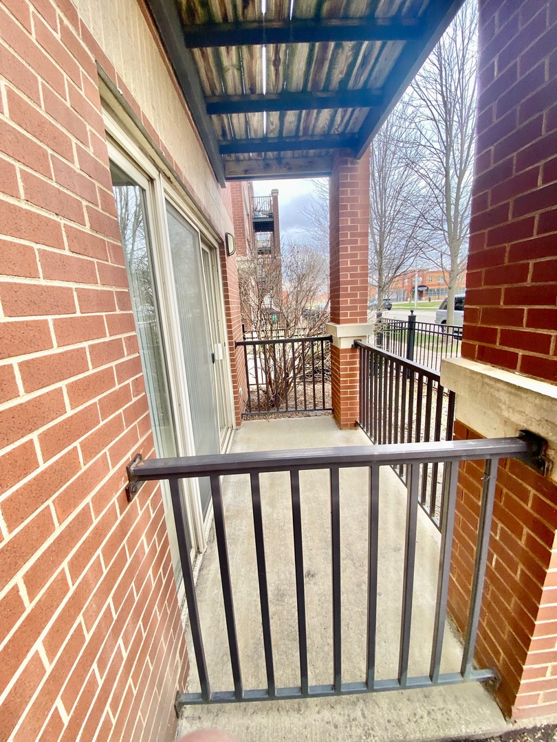 907 S Lytle Street Unit: 101