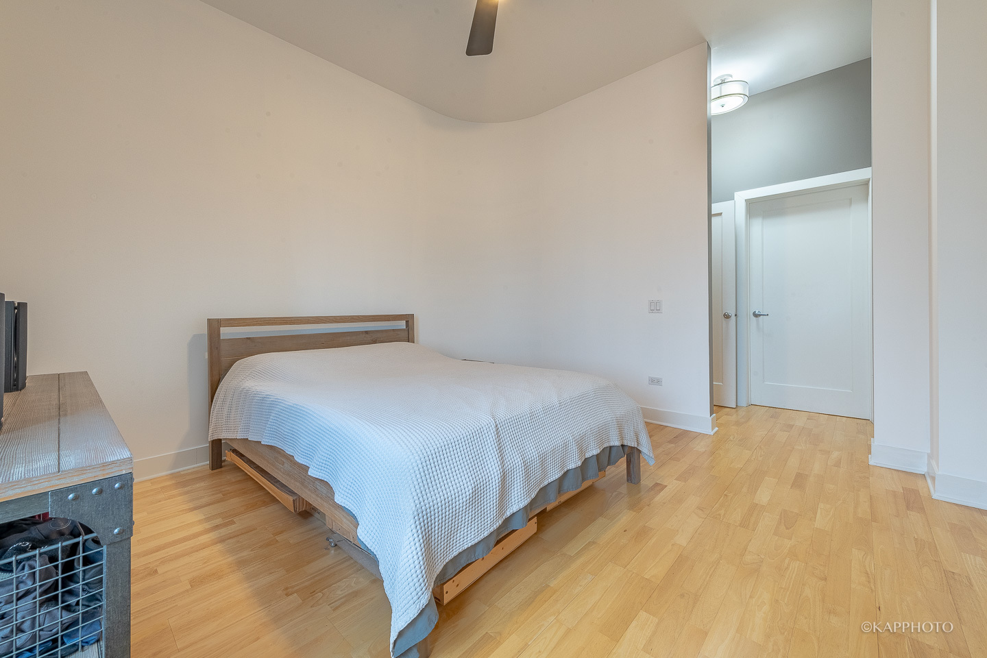 725 N ABERDEEN Street Unit: 303