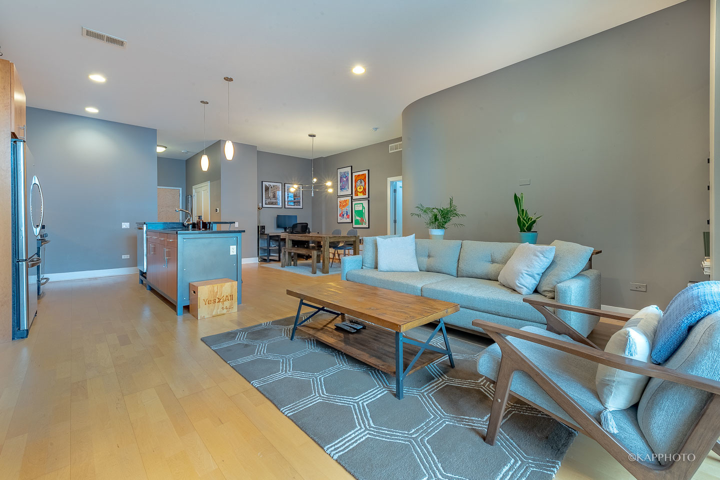 725 N ABERDEEN Street Unit: 303