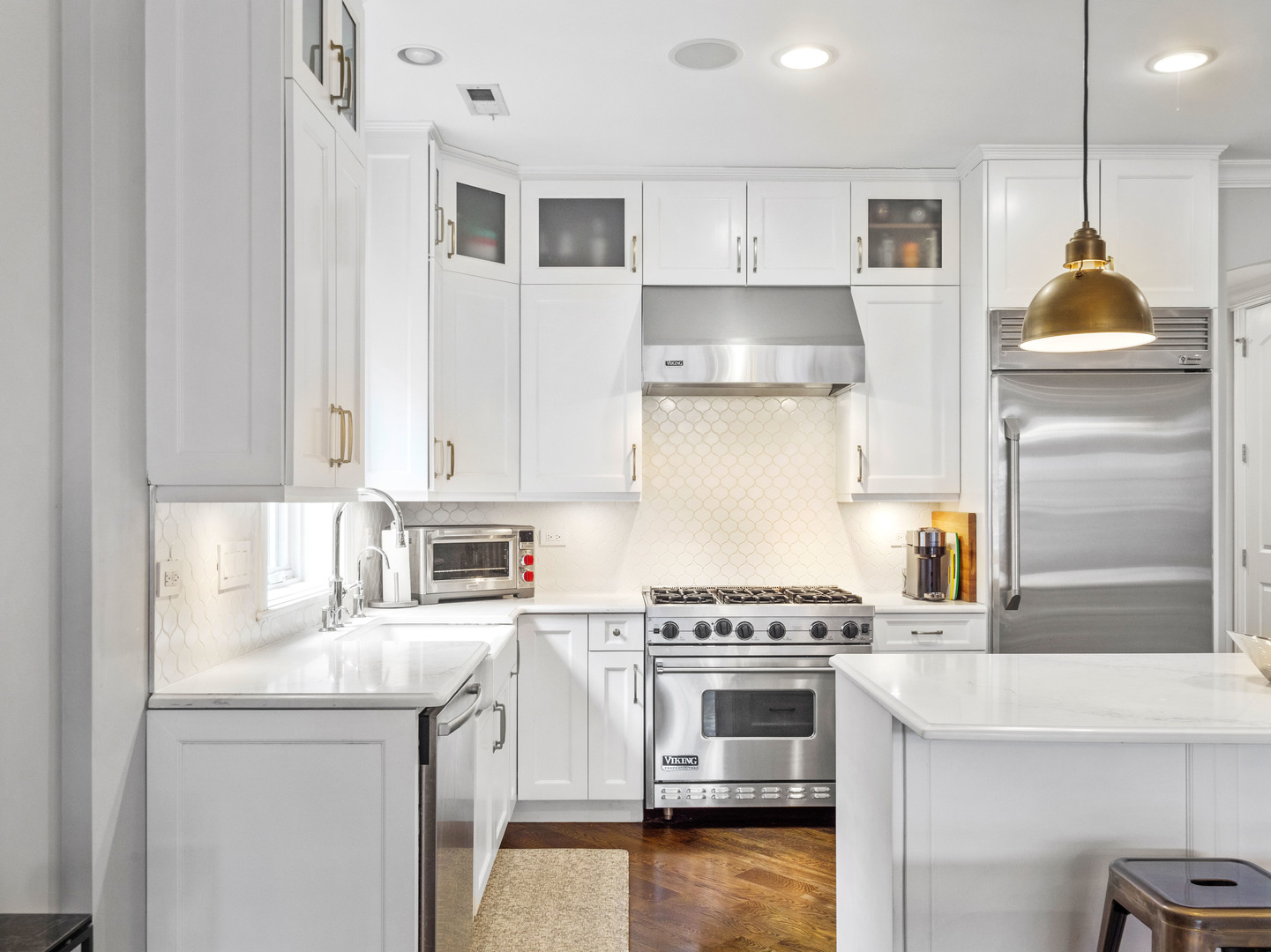 100 S Sangamon Street Unit: 4S