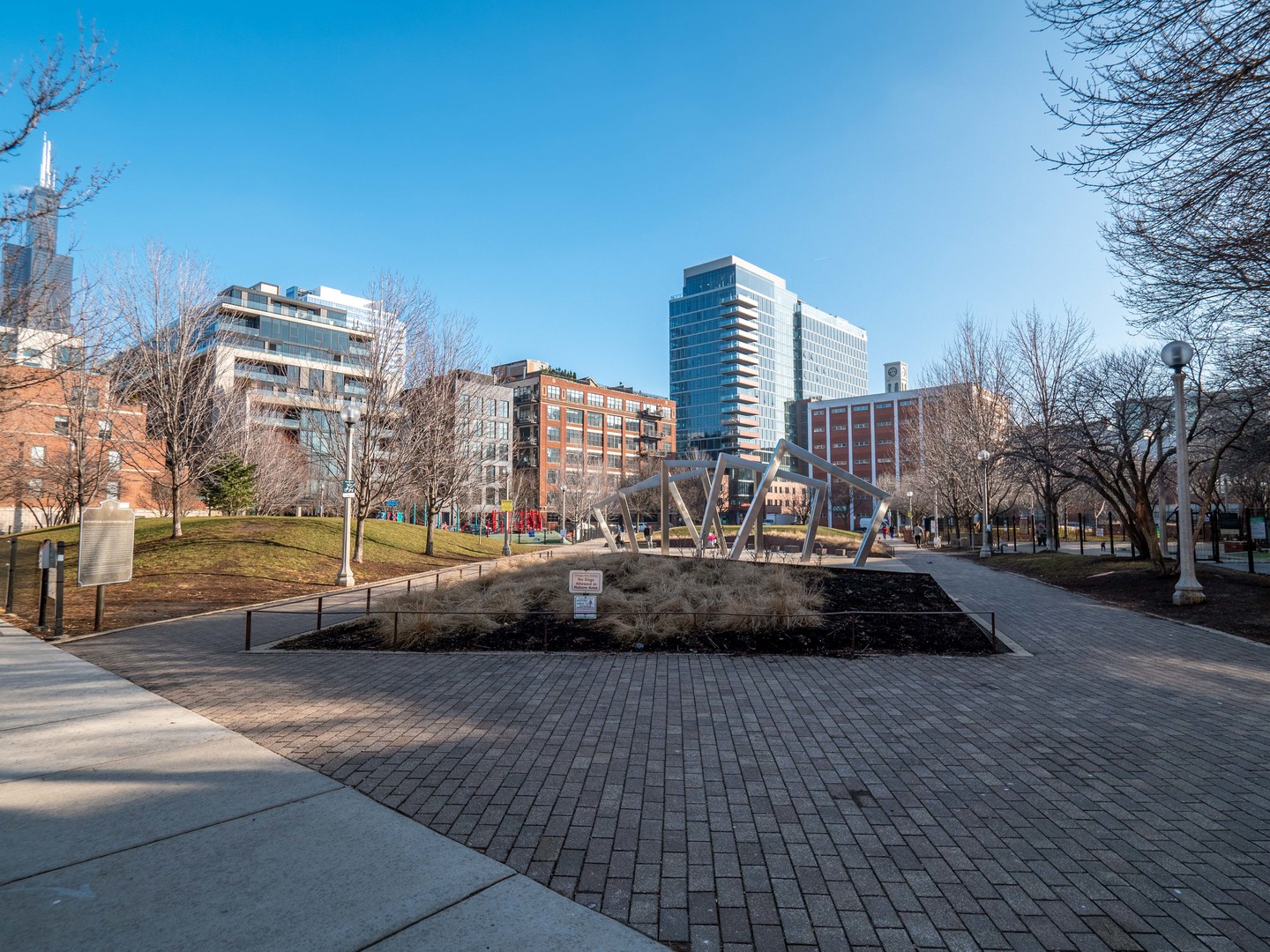 100 S Sangamon Street Unit: 4S