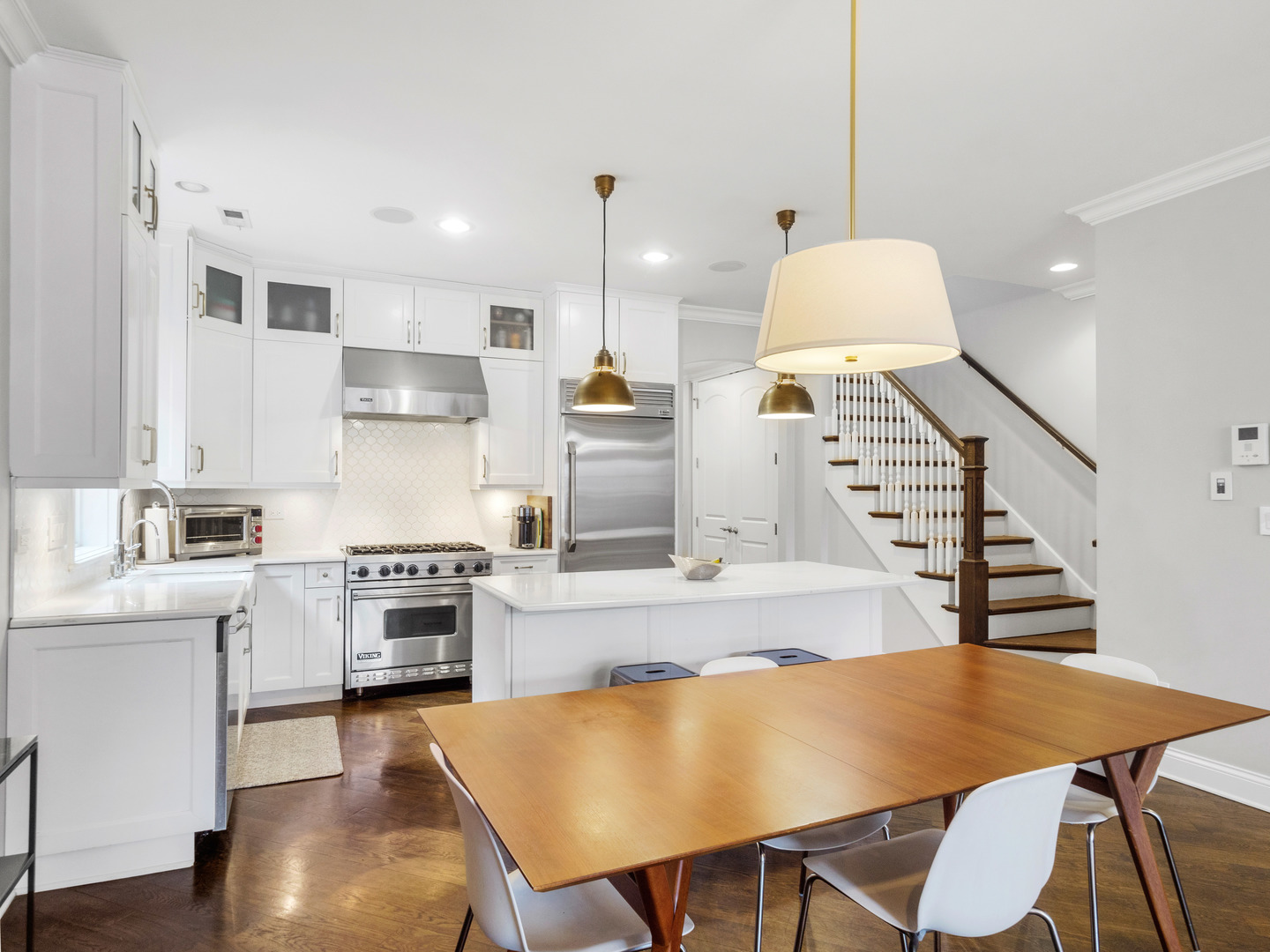 100 S Sangamon Street Unit: 4S