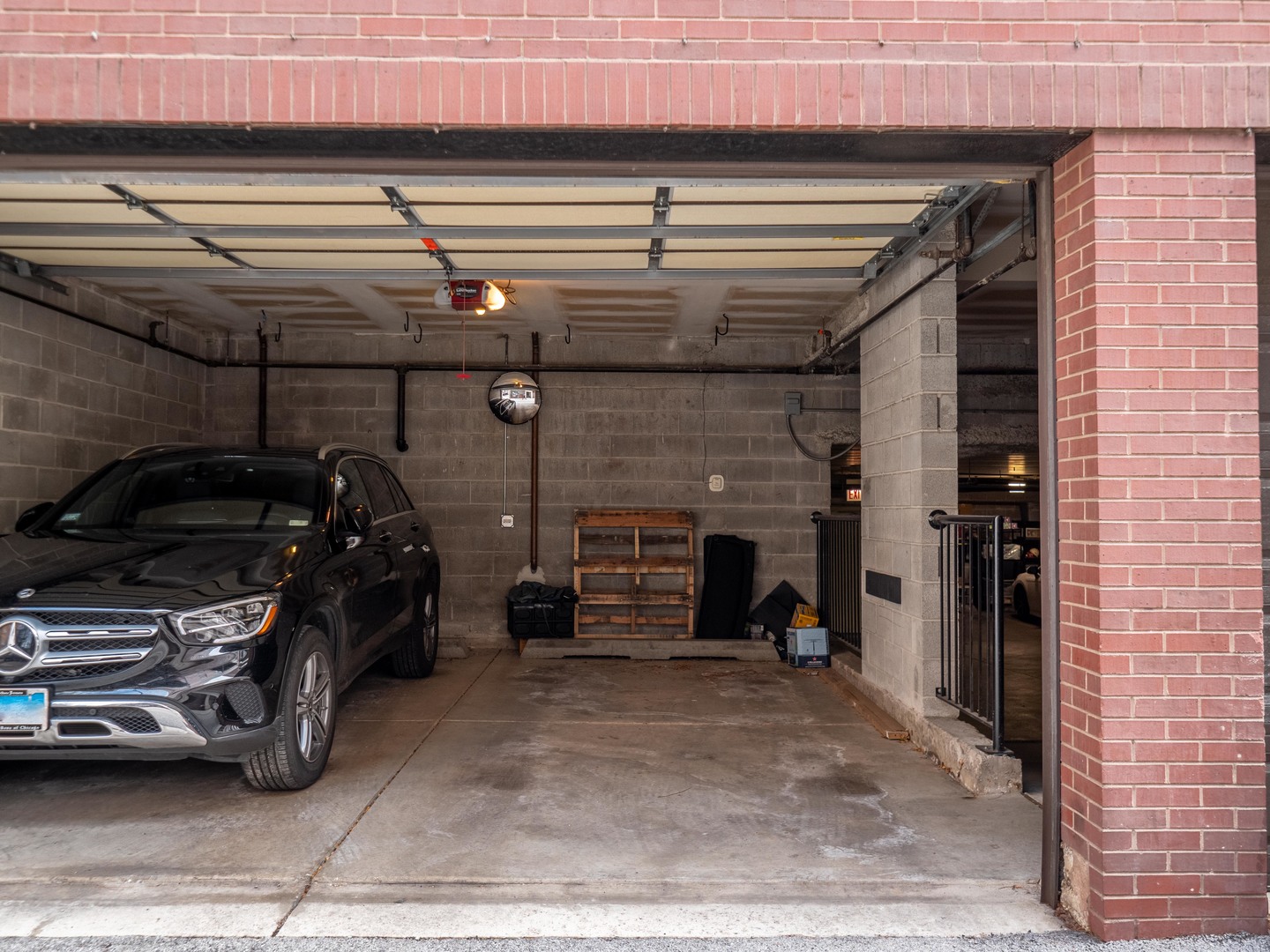 100 S Sangamon Street Unit: 4S