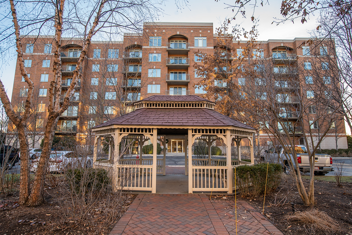 370 S Western Avenue Unit: 503