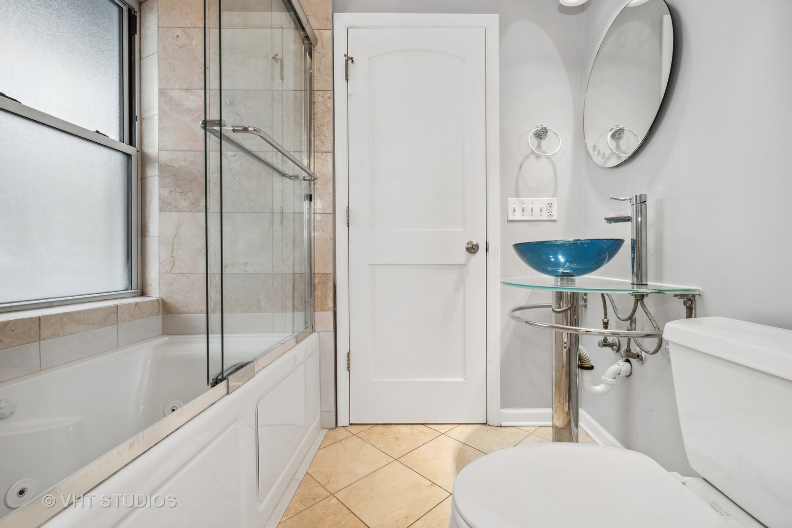 2053 W Summerdale Avenue Unit: 2S