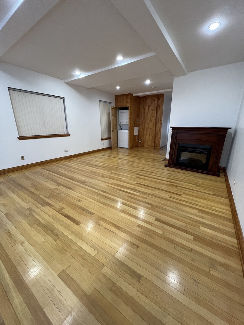 1613 W Superior Street Unit: 1