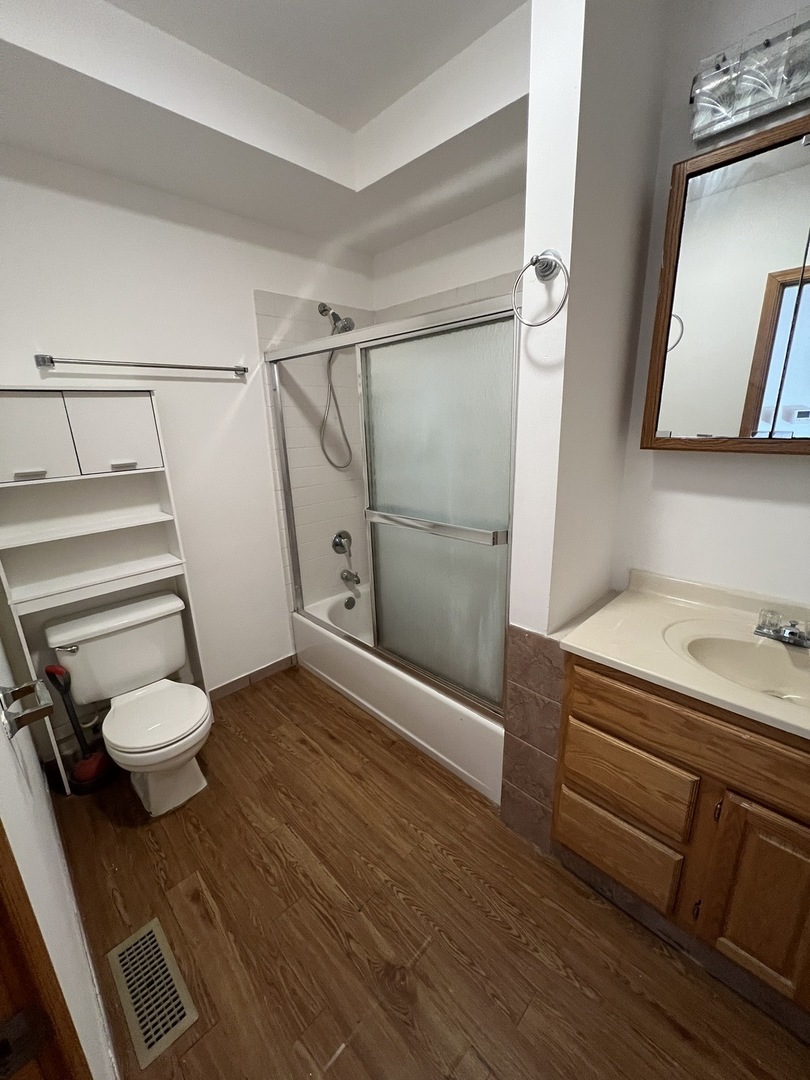 1613 W Superior Street Unit: 1