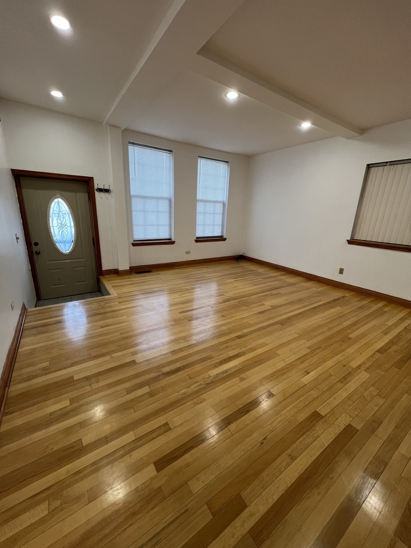 1613 W Superior Street Unit: 1