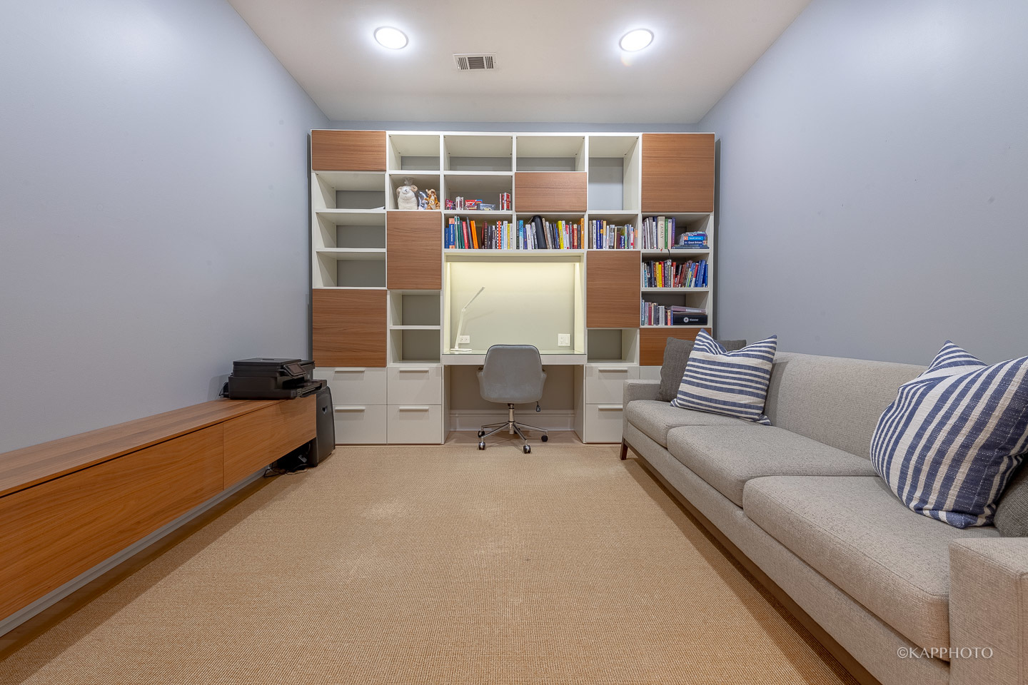 319 W ERIE Street Unit: 2E