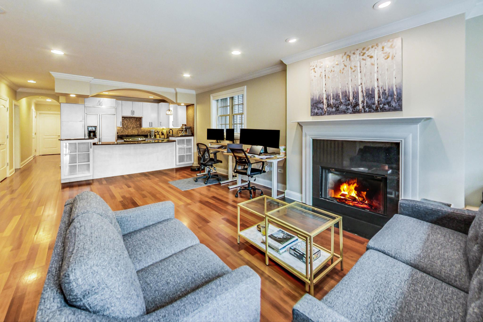 837 W Roscoe Street Unit: 1W