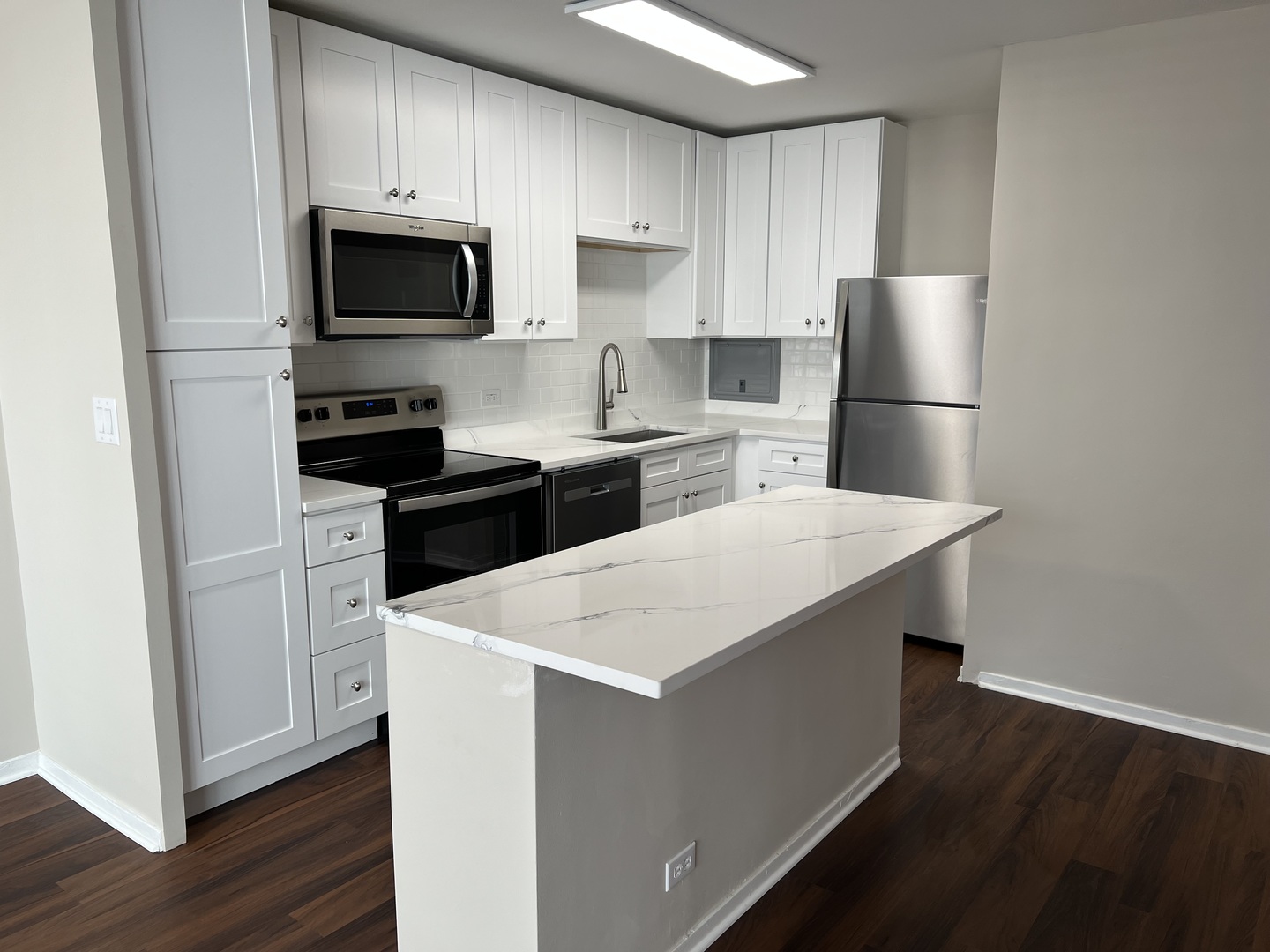 3900 N Lake Shore Drive Unit: 7G