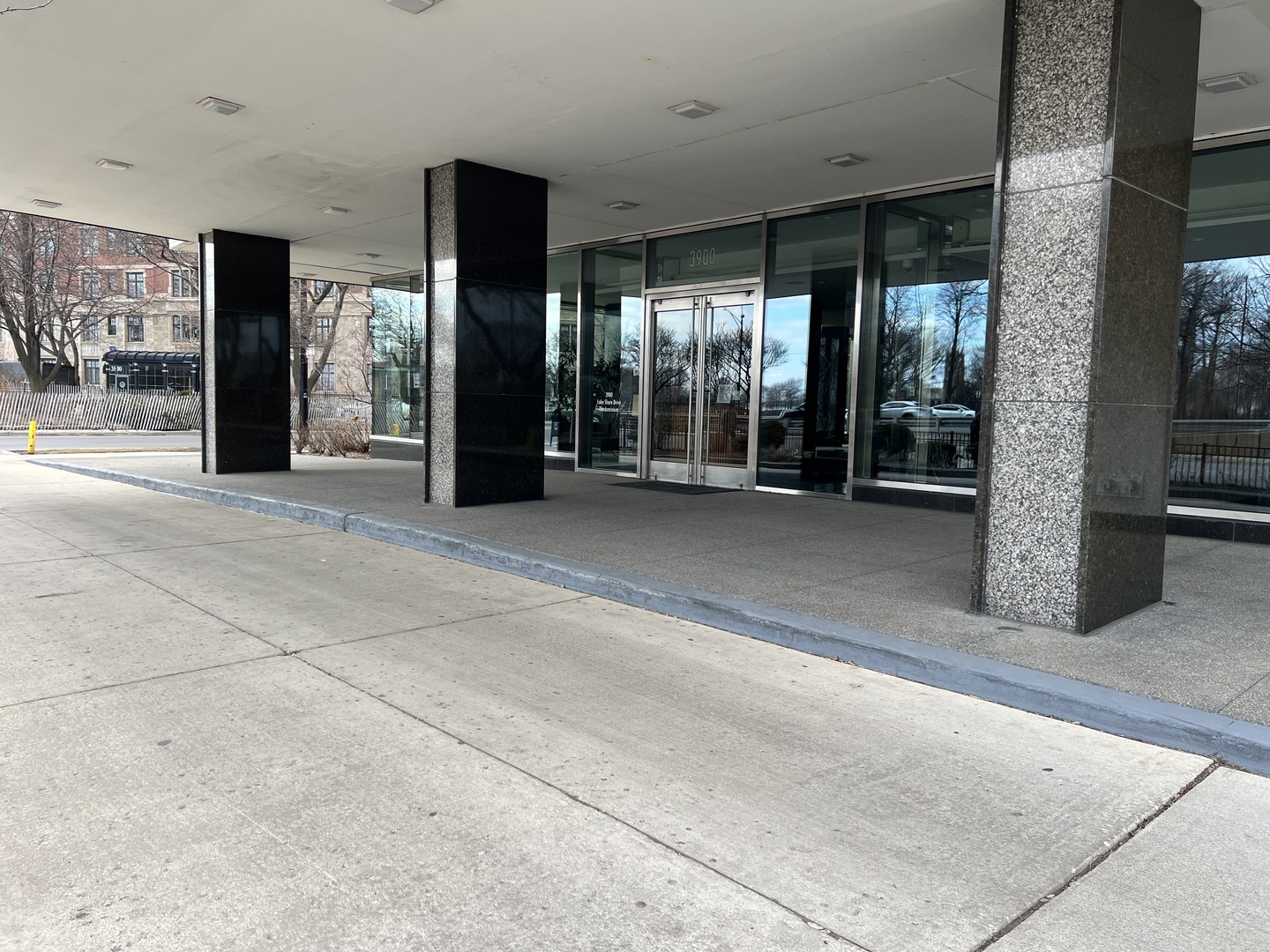 3900 N Lake Shore Drive Unit: 7G