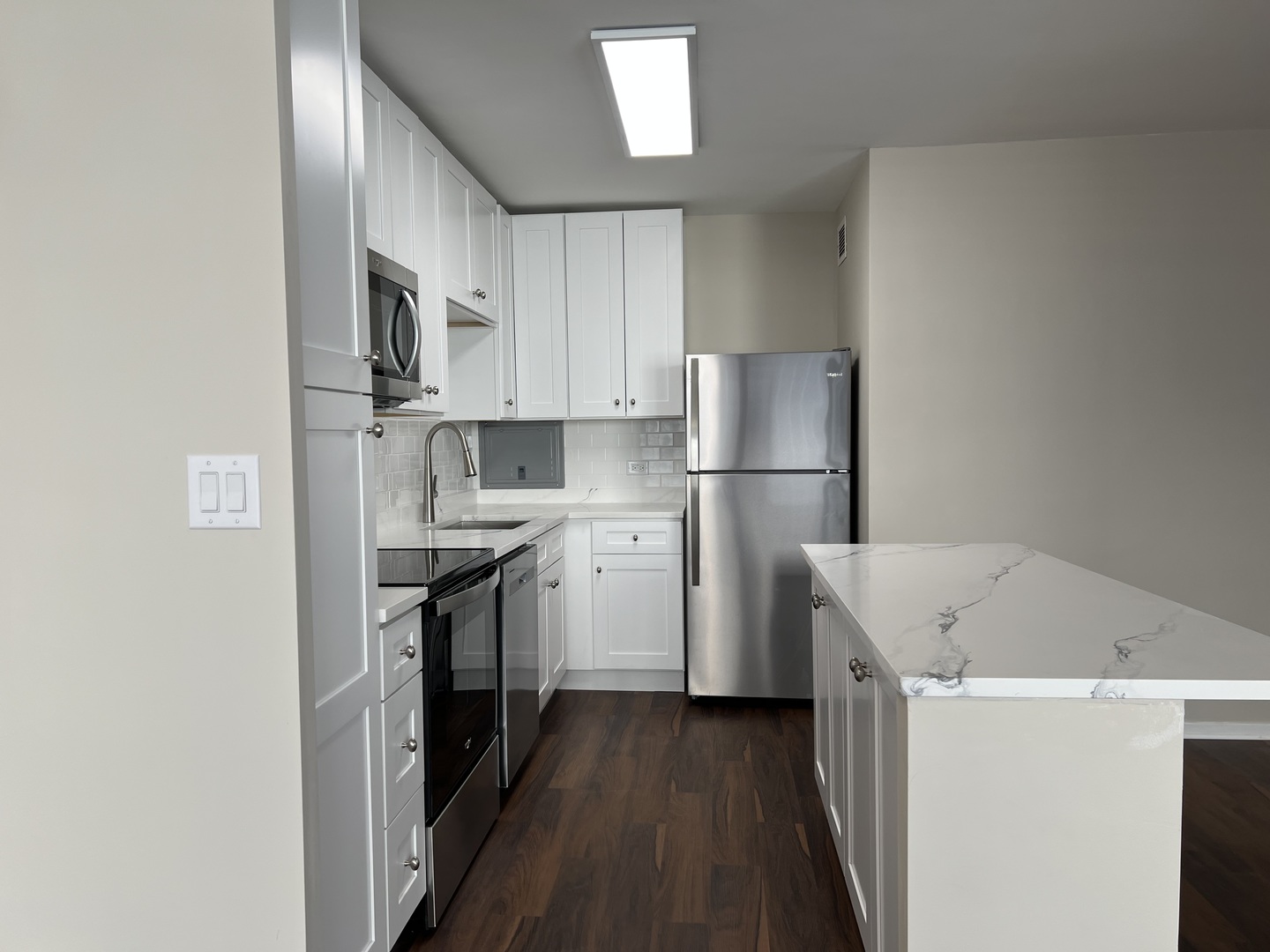 3900 N Lake Shore Drive Unit: 7G