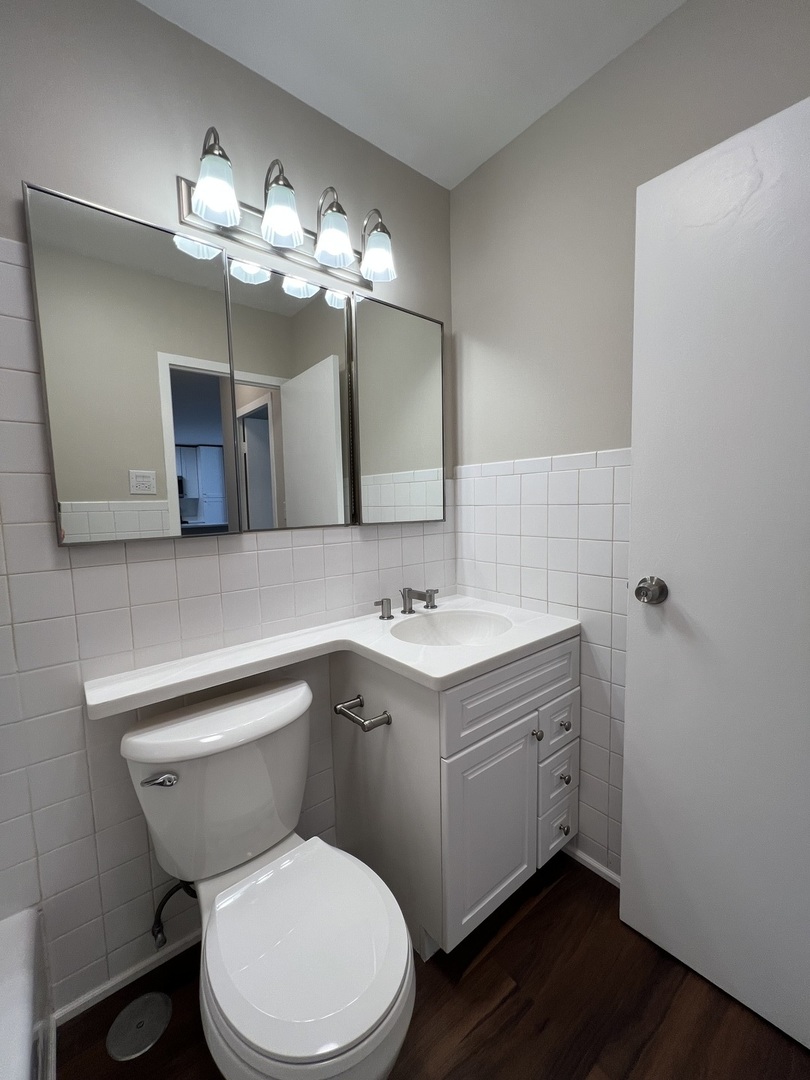 3900 N Lake Shore Drive Unit: 7G