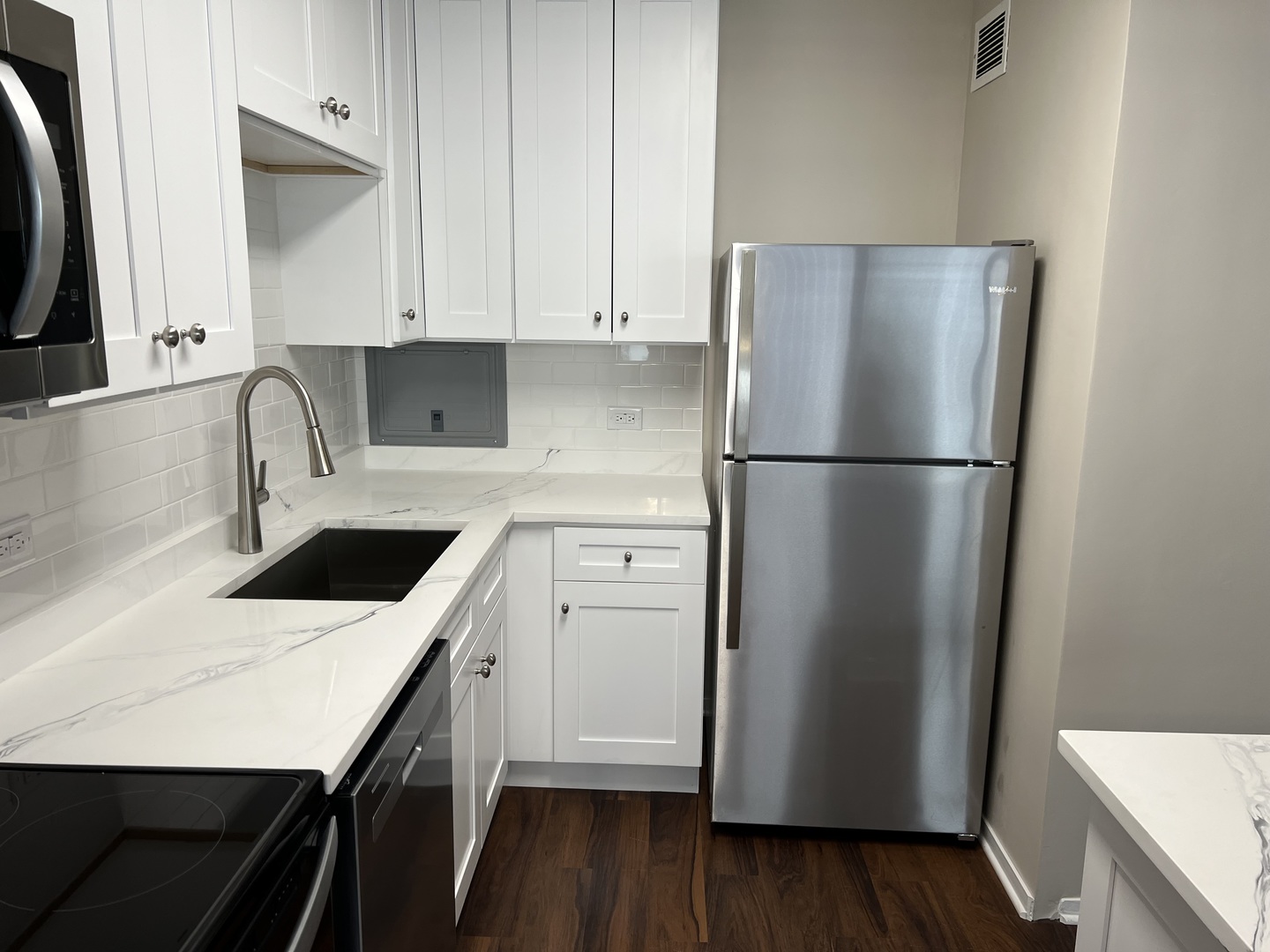 3900 N Lake Shore Drive Unit: 7G