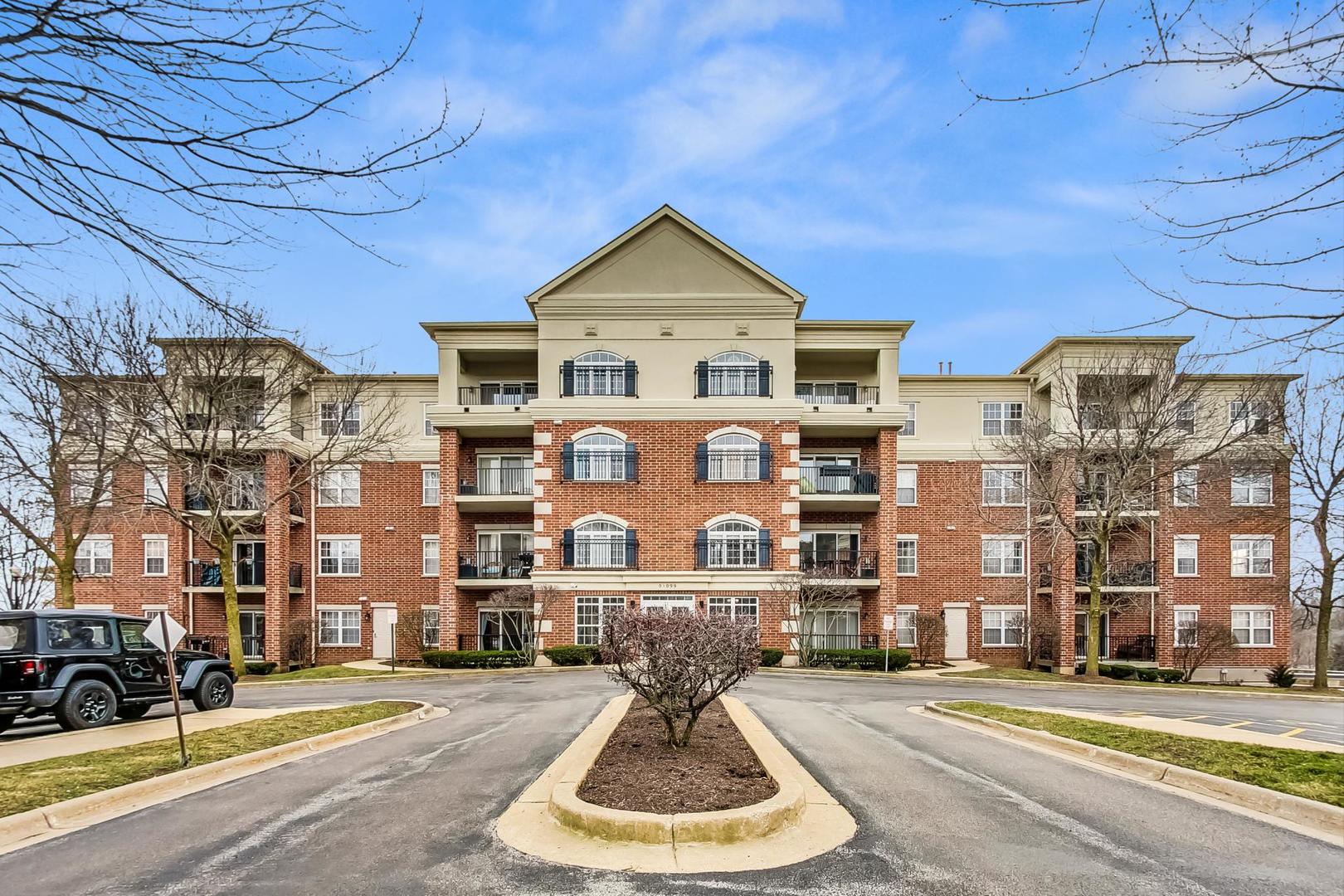 0S099 Lee Court Unit: 206