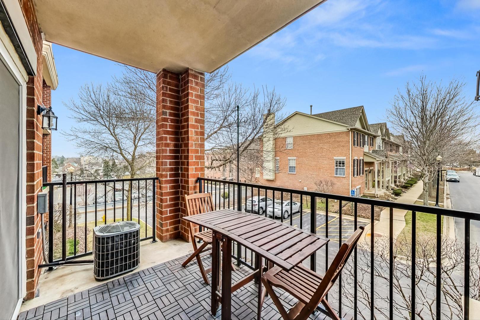 0S099 Lee Court Unit: 206