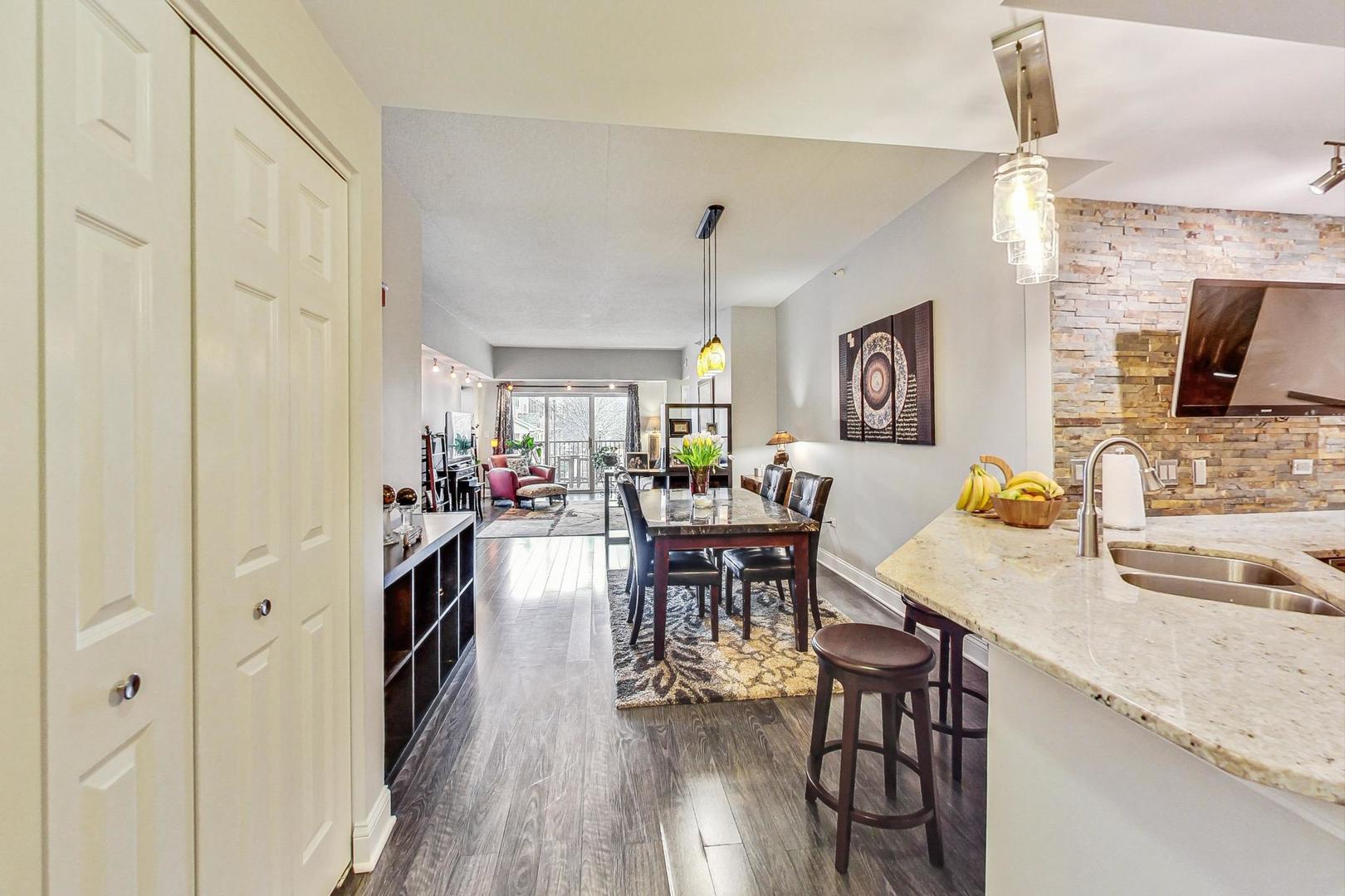 0S099 Lee Court Unit: 206