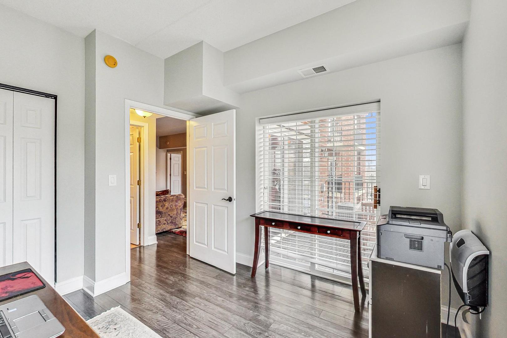 0S099 Lee Court Unit: 206