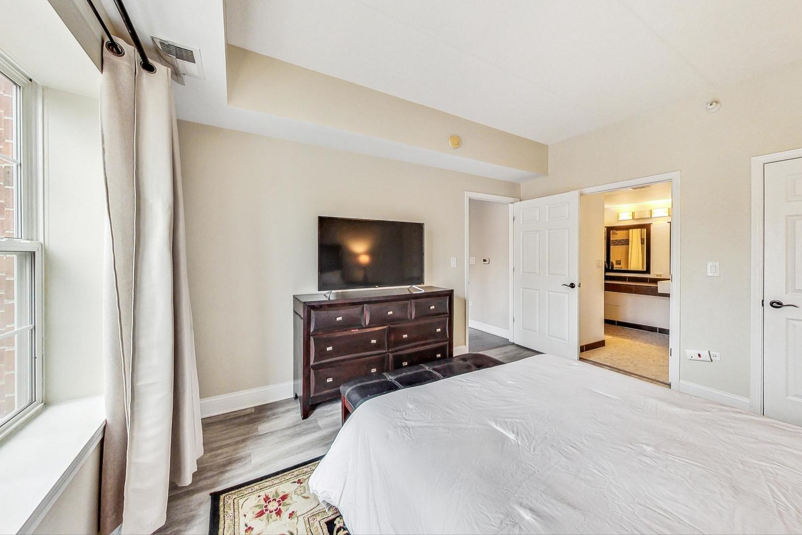 0S099 Lee Court Unit: 206