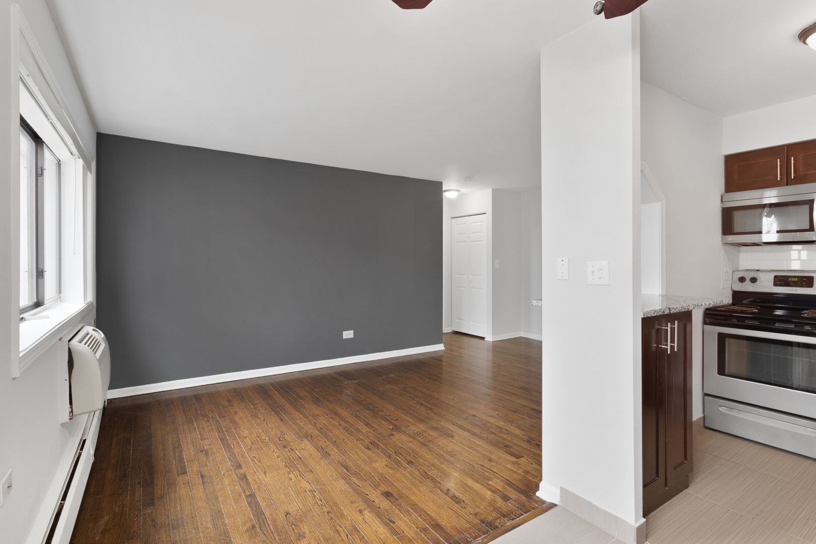 6001 N Kenmore Avenue Unit: 410