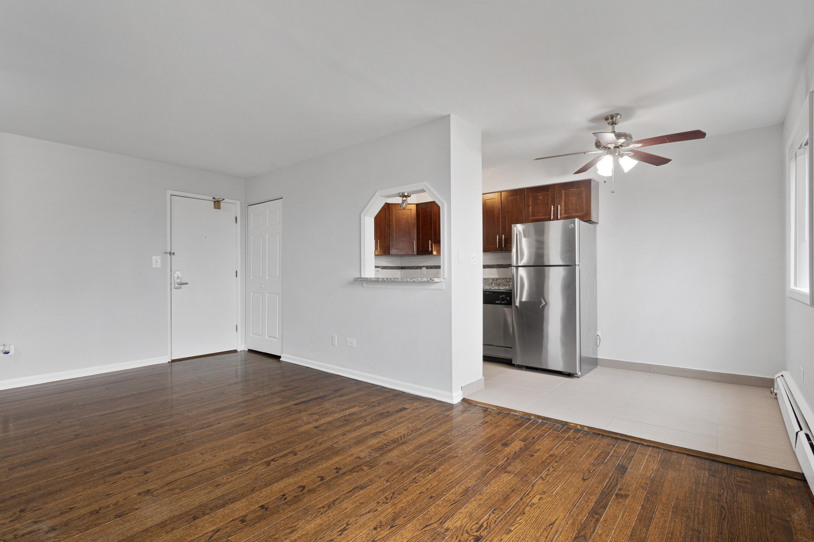 6001 N Kenmore Avenue Unit: 410