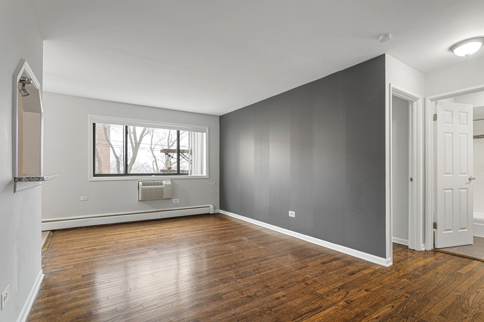 6001 N Kenmore Avenue Unit: 410