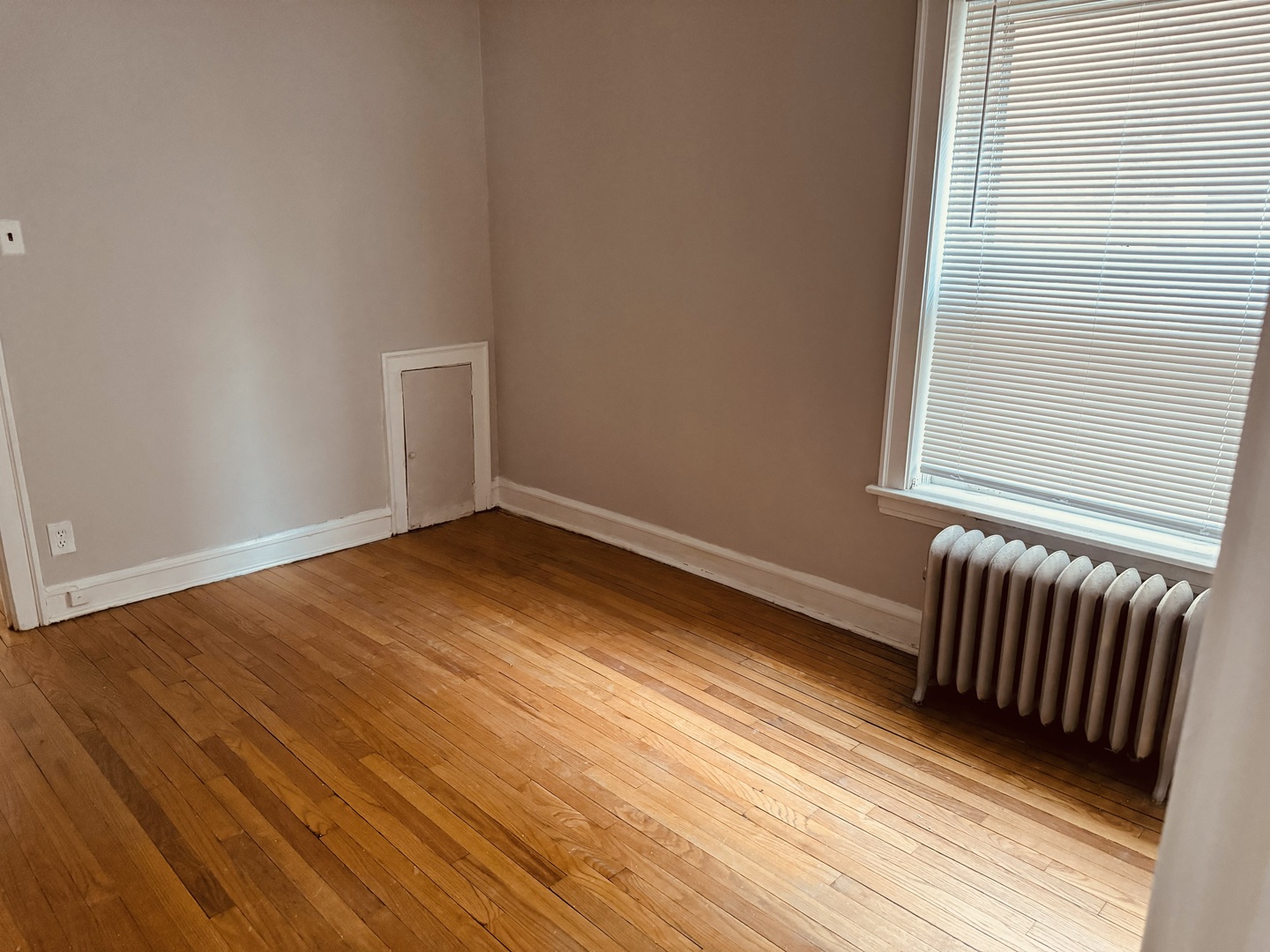 8808 S BLACKSTONE Avenue