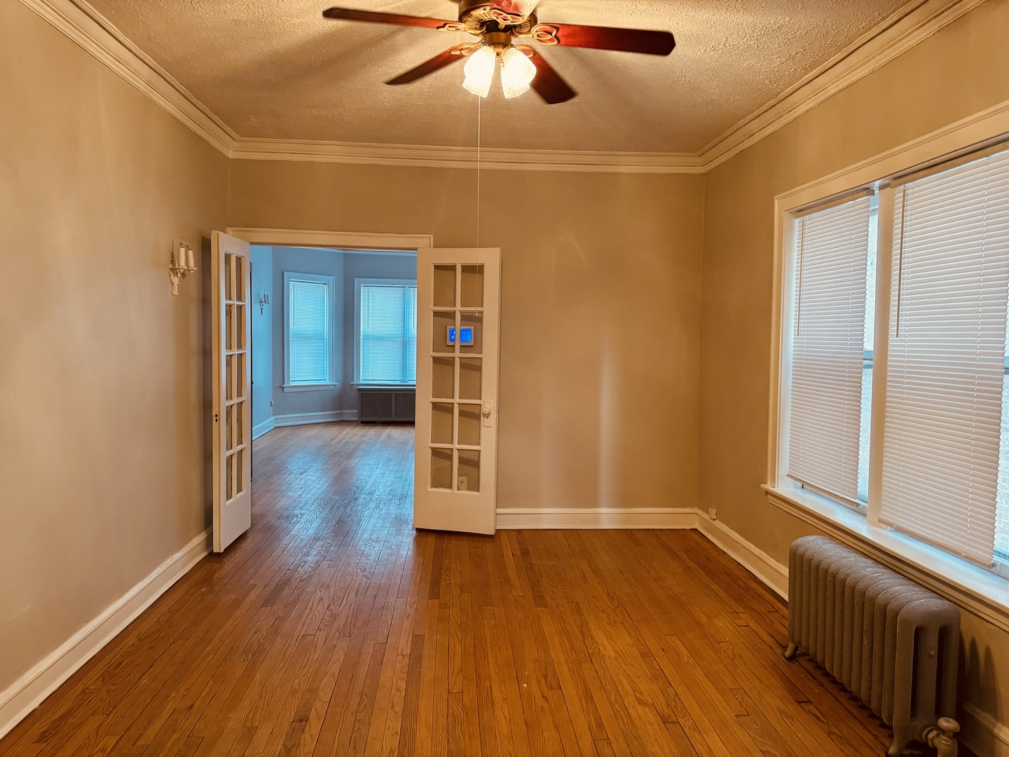 8808 S BLACKSTONE Avenue