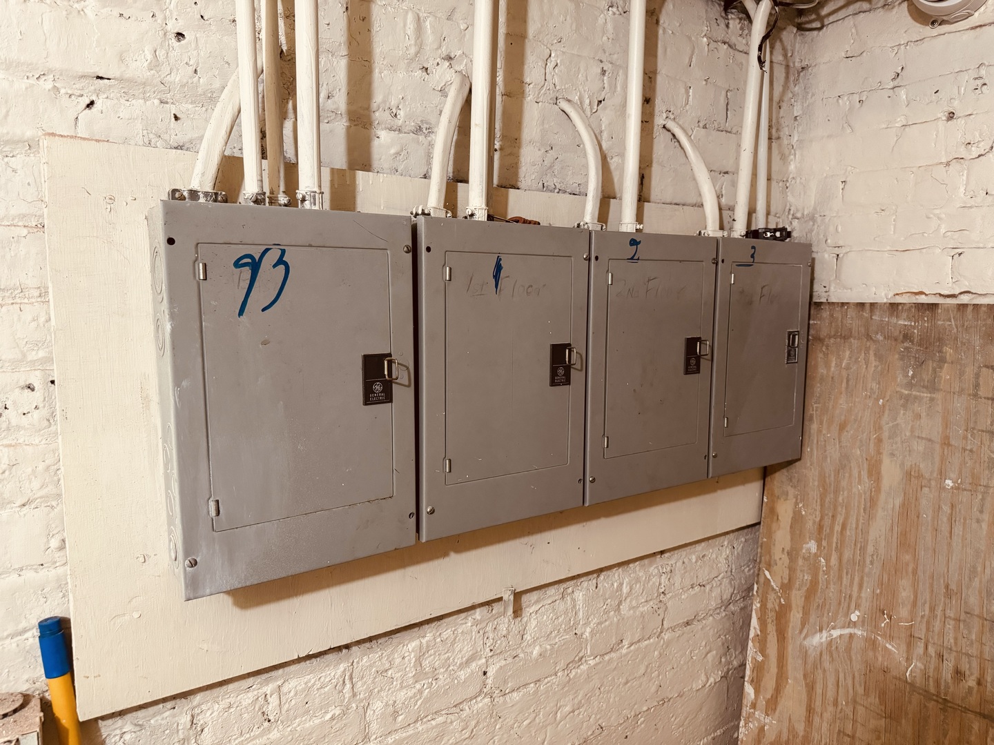 8808 S BLACKSTONE Avenue