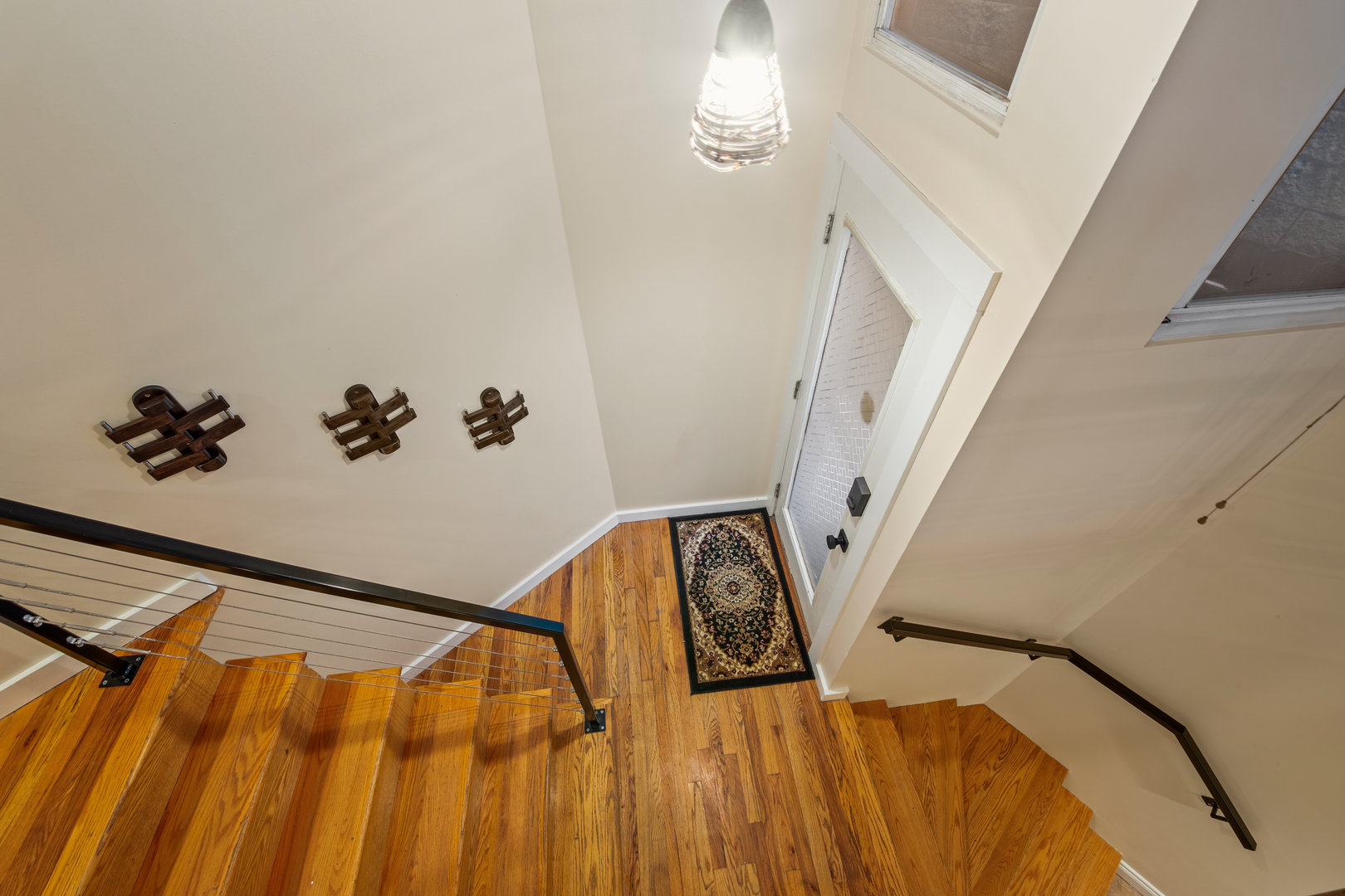 1060 N Hermitage Avenue Unit: 3