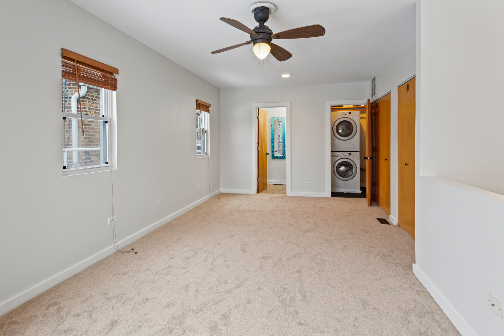 1060 N Hermitage Avenue Unit: 3