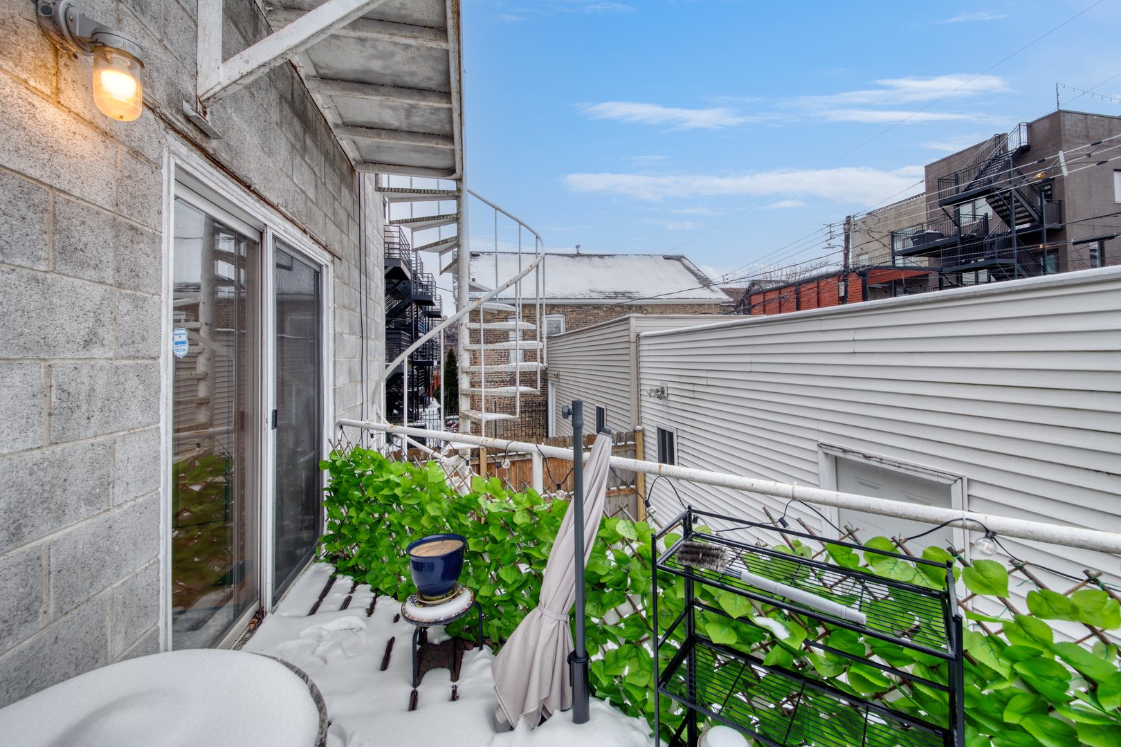 1060 N Hermitage Avenue Unit: 3