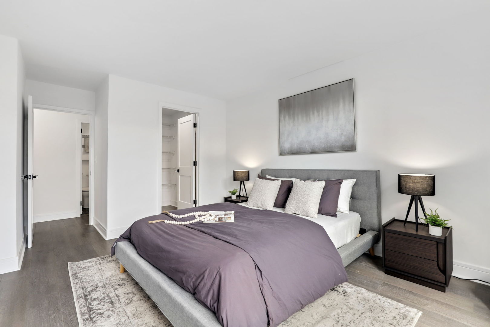 1455 N Sandburg Terrace Unit: 1006