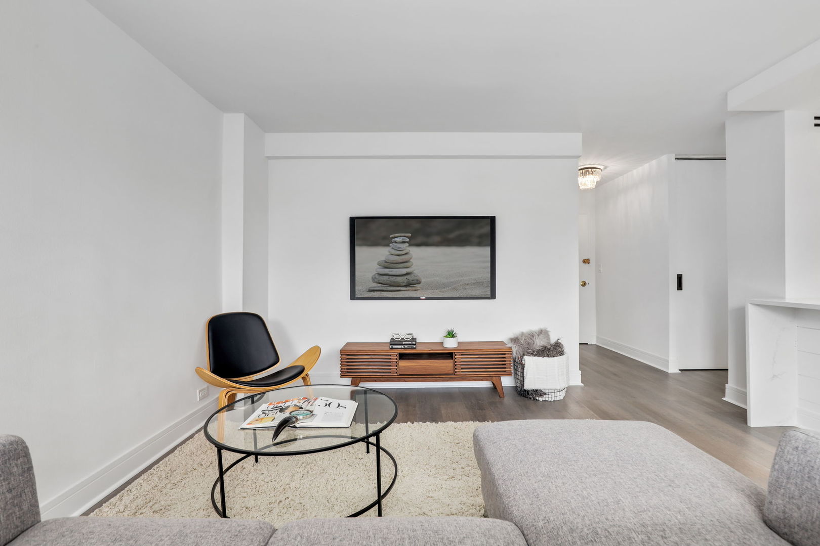 1455 N Sandburg Terrace Unit: 1006