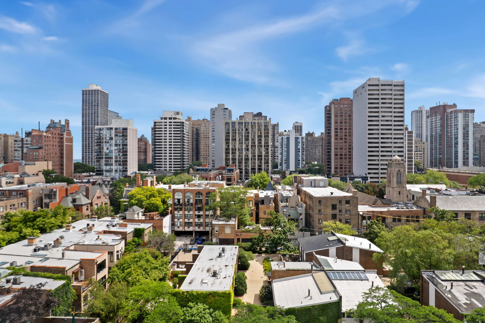 1455 N Sandburg Terrace Unit: 1006